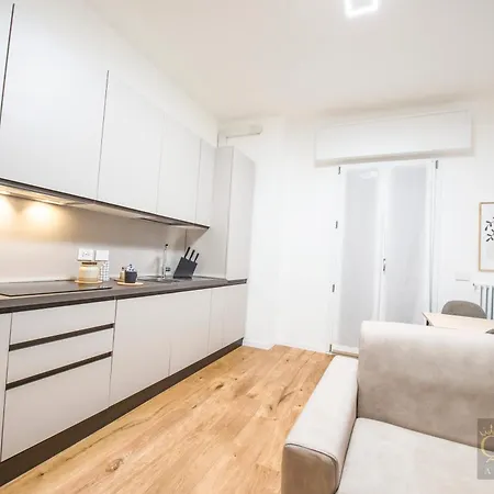 Queen Silvia 博洛尼亚